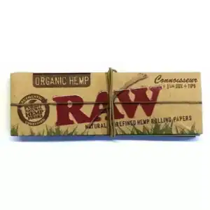 RAW Connoisseur 1¼ + Tips-Rolling Papers